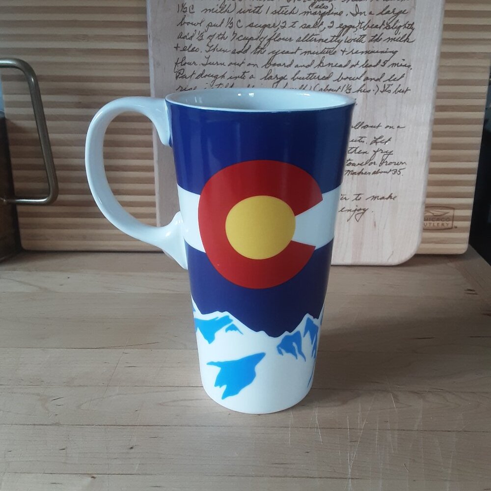 Colorado State Ceramic Travel Coffee Mug "Cypress Home"